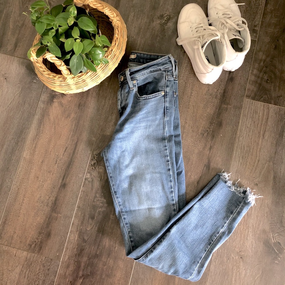 721 Levi’s Highrise Skinny Jeans